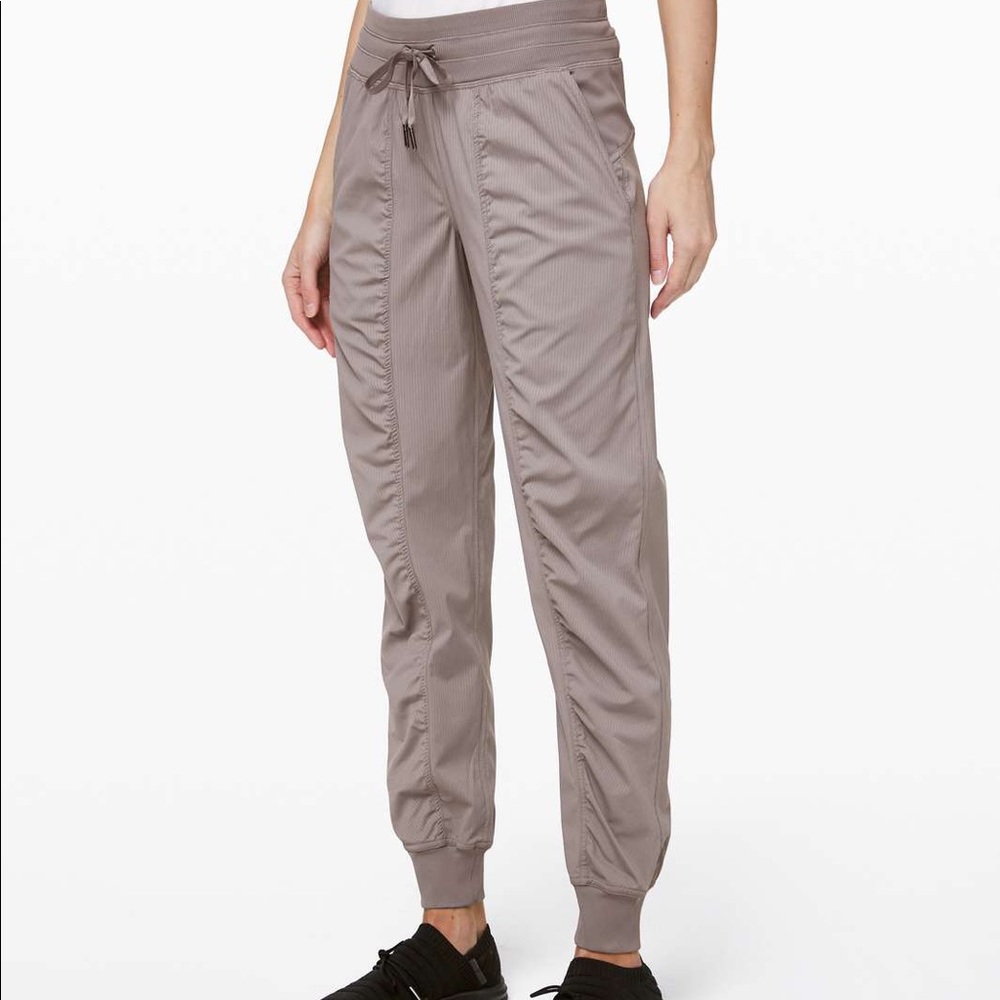 🍋 Lululemon Dance Studio Jogger 29” 🍋